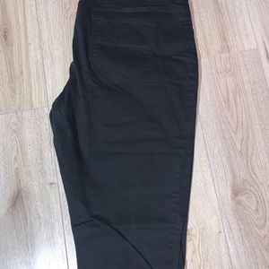 Black Capri’s